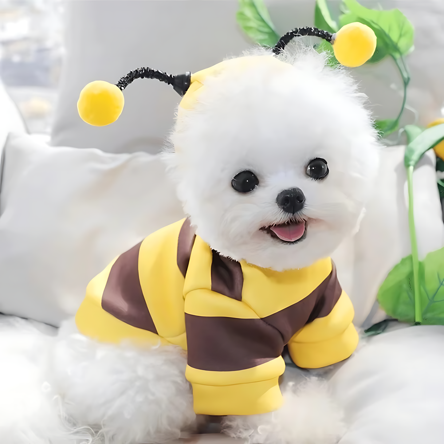 Bee Hoodie Pet Costume – Cozy Winter Dog & Cat Outfit